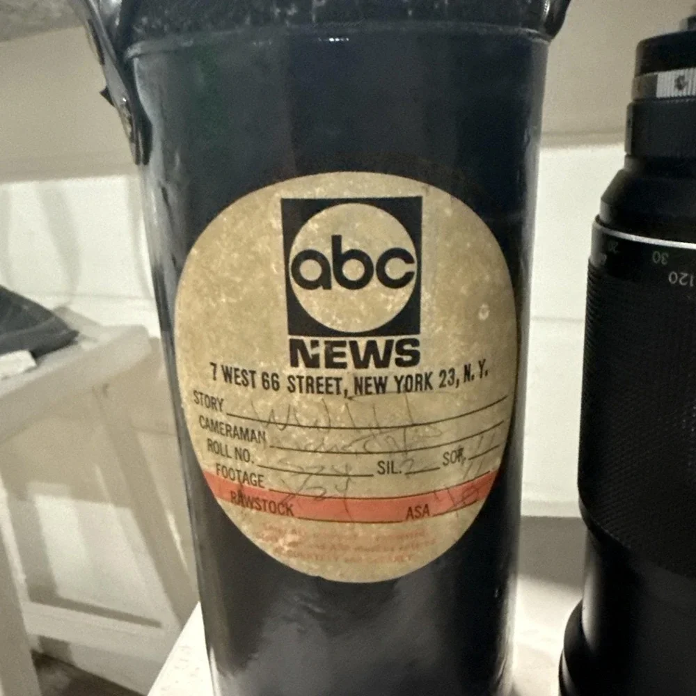 UPSILON F 300MM HUGE Camera LENS WITH CASE JAPAN Used By ABC NEWS